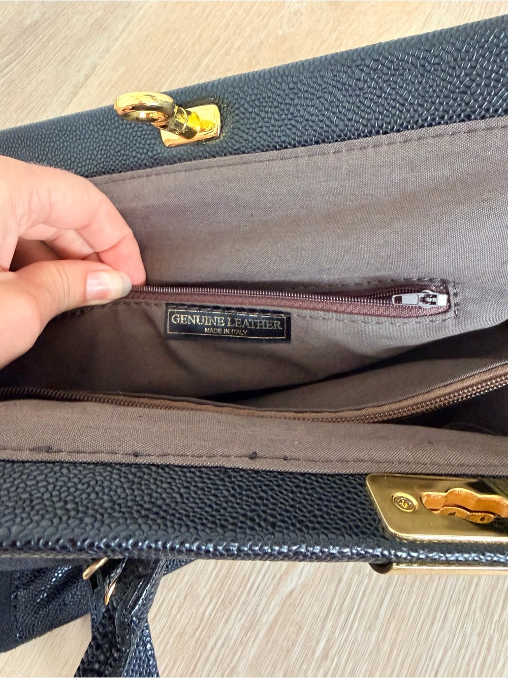 Italy Made Genuine Leather Croc Embossed Satchel Bag Suede Lock Crossbody Large - Picture 12 of 12